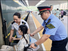 <strong>九车队担任分歧线</strong> 